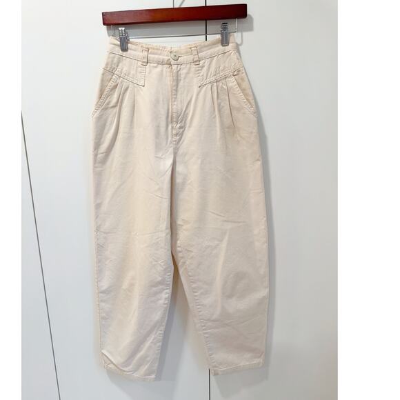 Vintage 80s Pleated Chino Pants Size 26 Cream Cherokee Tapered Leg Highrise USA - Picture 1 of 10